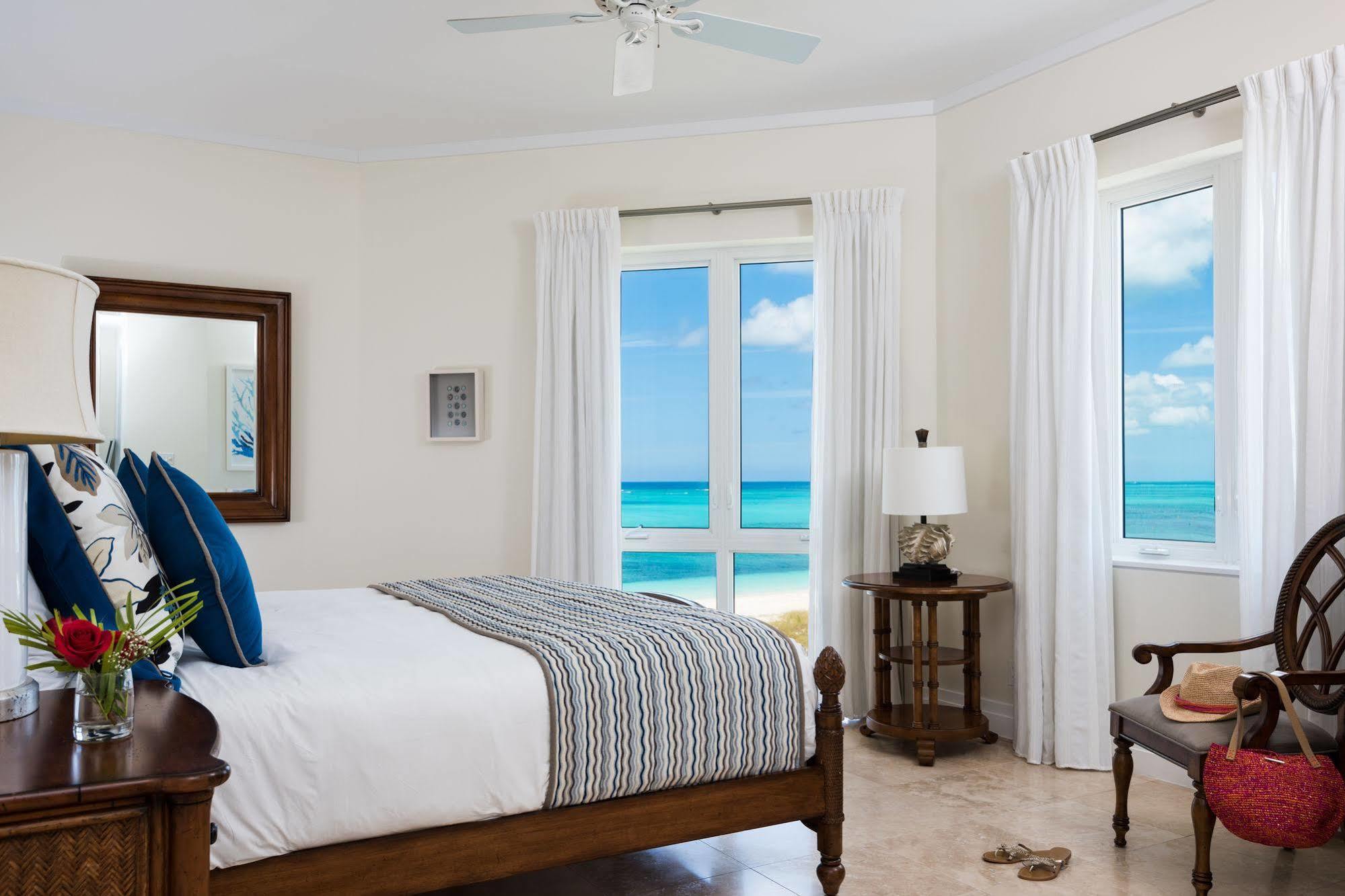 Hotel West Bay Club Grace Bay Esterno foto